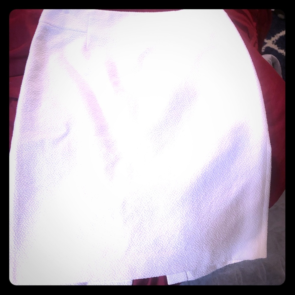 White Ann Taylor skirt size 6